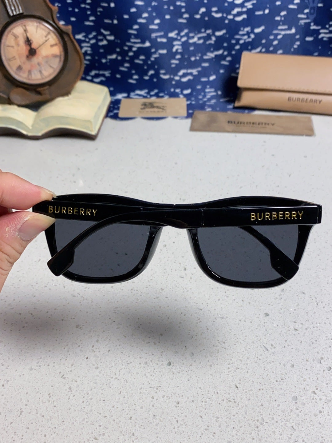 Burberry Folding Fashion Gray Lens Sunglasses for Men & Women - 998324 - detail image 5