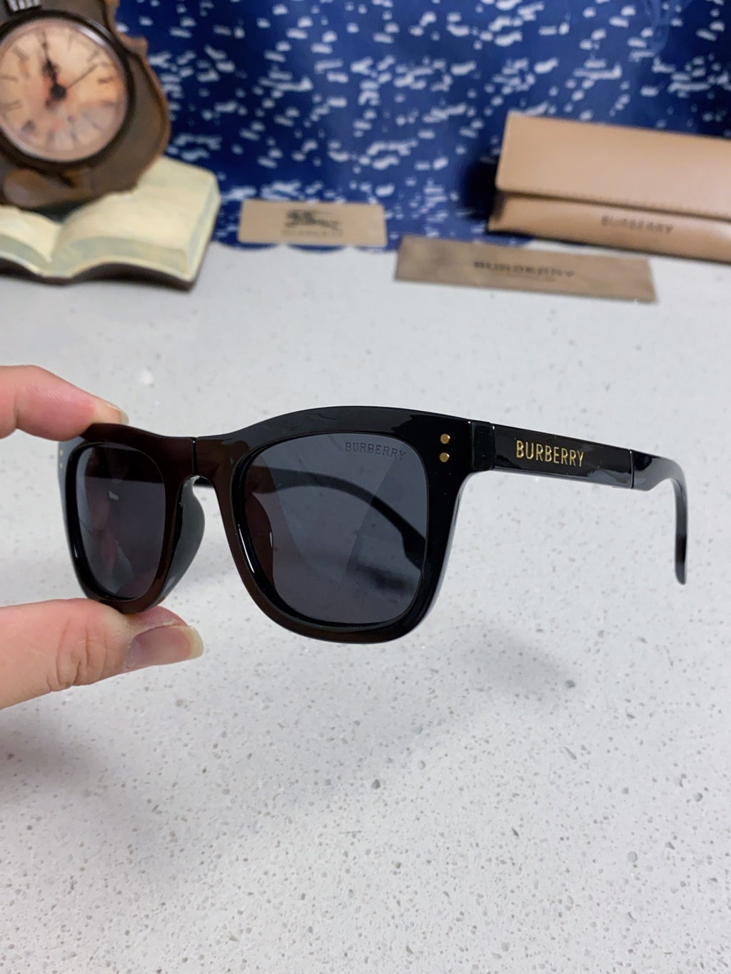 Burberry Folding Fashion Gray Lens Sunglasses for Men & Women - 432415 - detail image 6