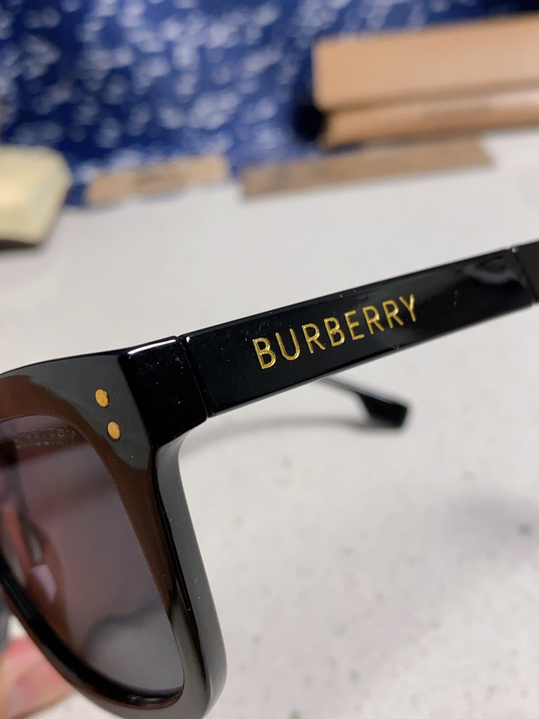 Burberry Folding Fashion Gray Lens Sunglasses for Men & Women - detail image 7