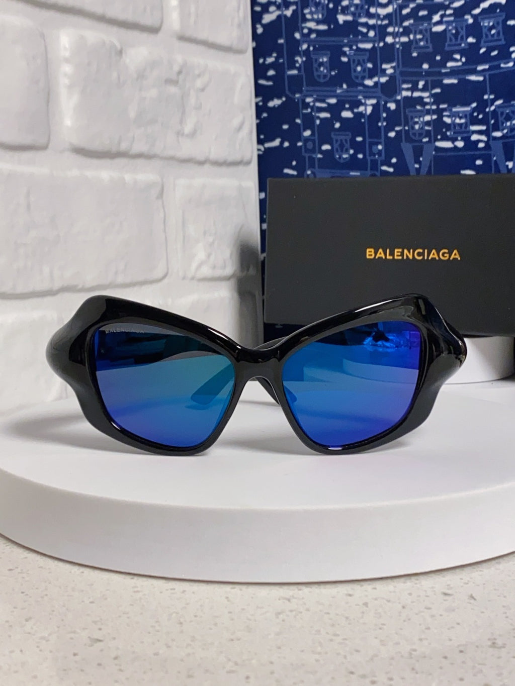 Balenciaga Oversized Blue Lens Sunglasses for Women - 432528 - detail image 2