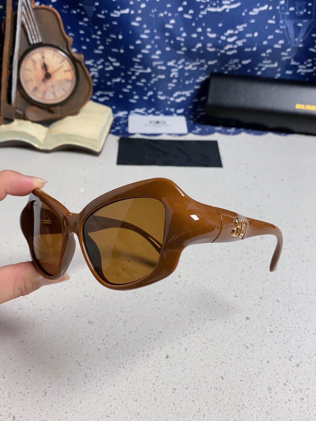 Balenciaga Oversized Brown Lens Sunglasses for Women - 432529 - detail image 6