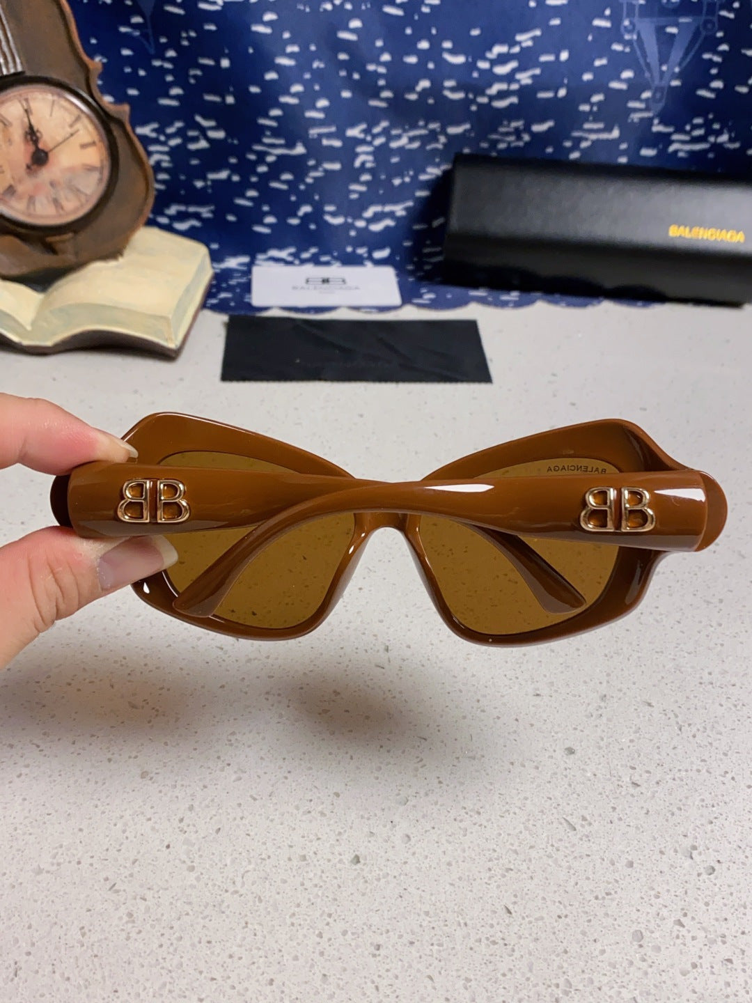 Balenciaga Oversized Brown Lens Sunglasses for Women - 487516 - detail image 5
