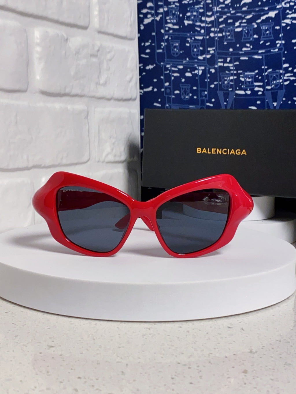 Balenciaga Oversized Red Lens Sunglasses for Women - detail image 2