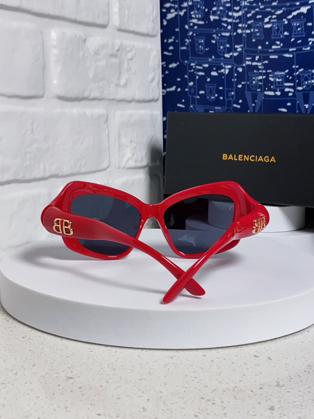 Balenciaga Oversized Red Lens Sunglasses for Women - 358630 - detail image 3