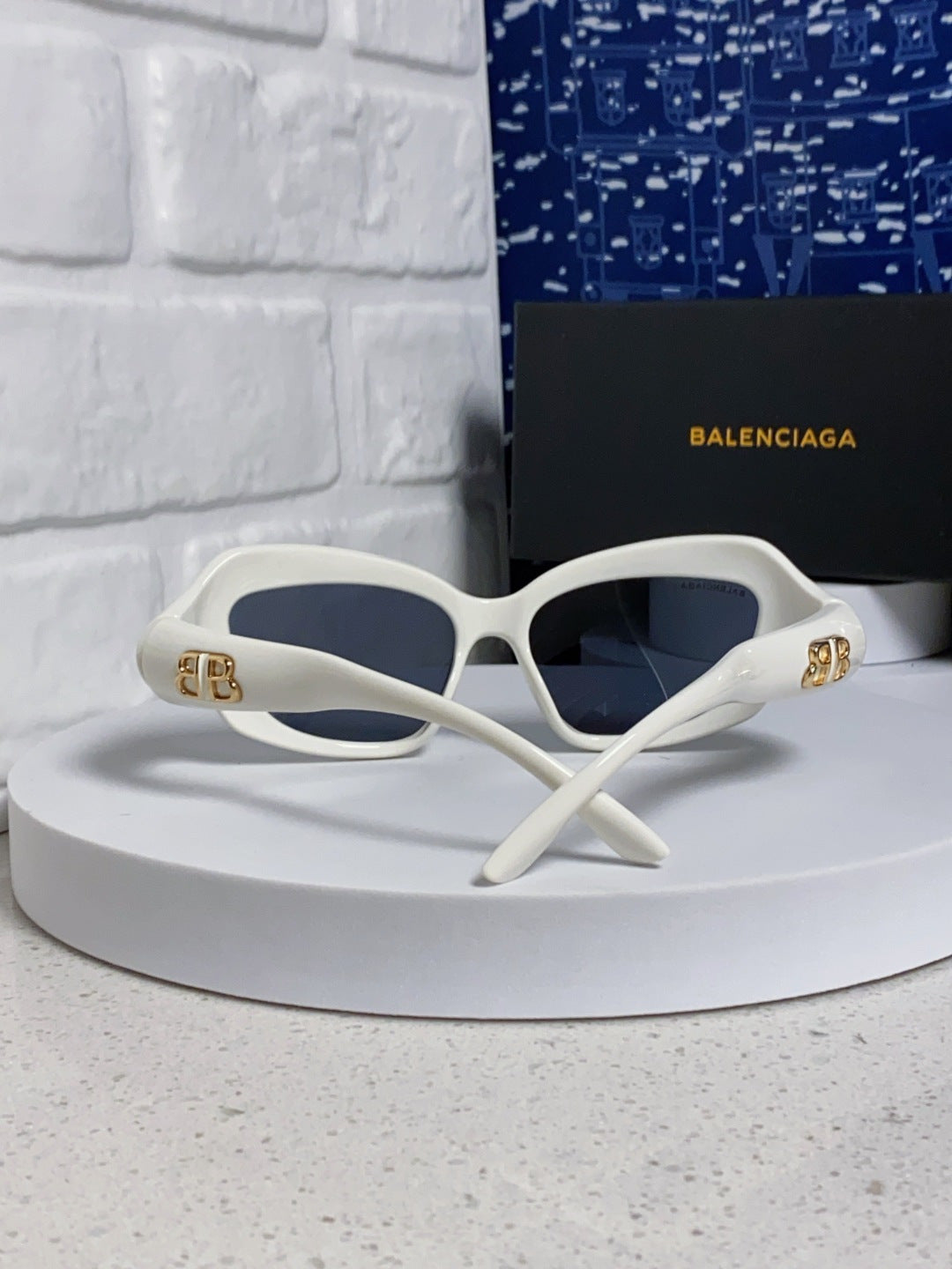 Balenciaga Oversized Silver Lens Sunglasses for Women - detail image 3