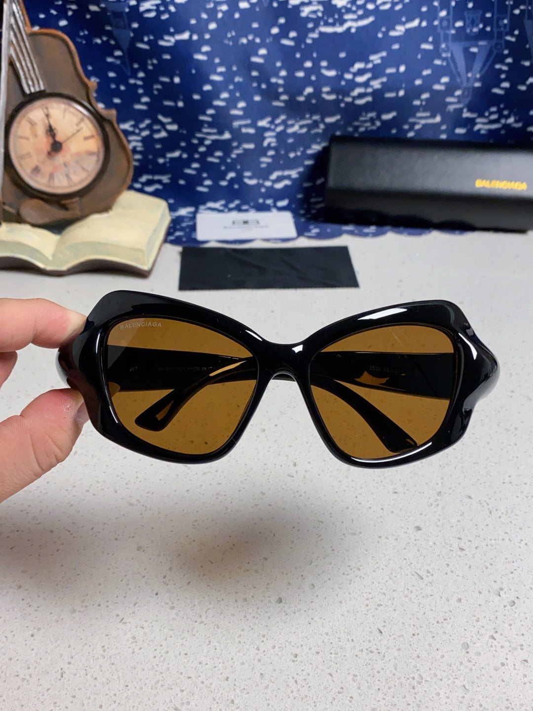 Balenciaga Oversized Brown Lens Sunglasses for Women - 487519 - detail image 4