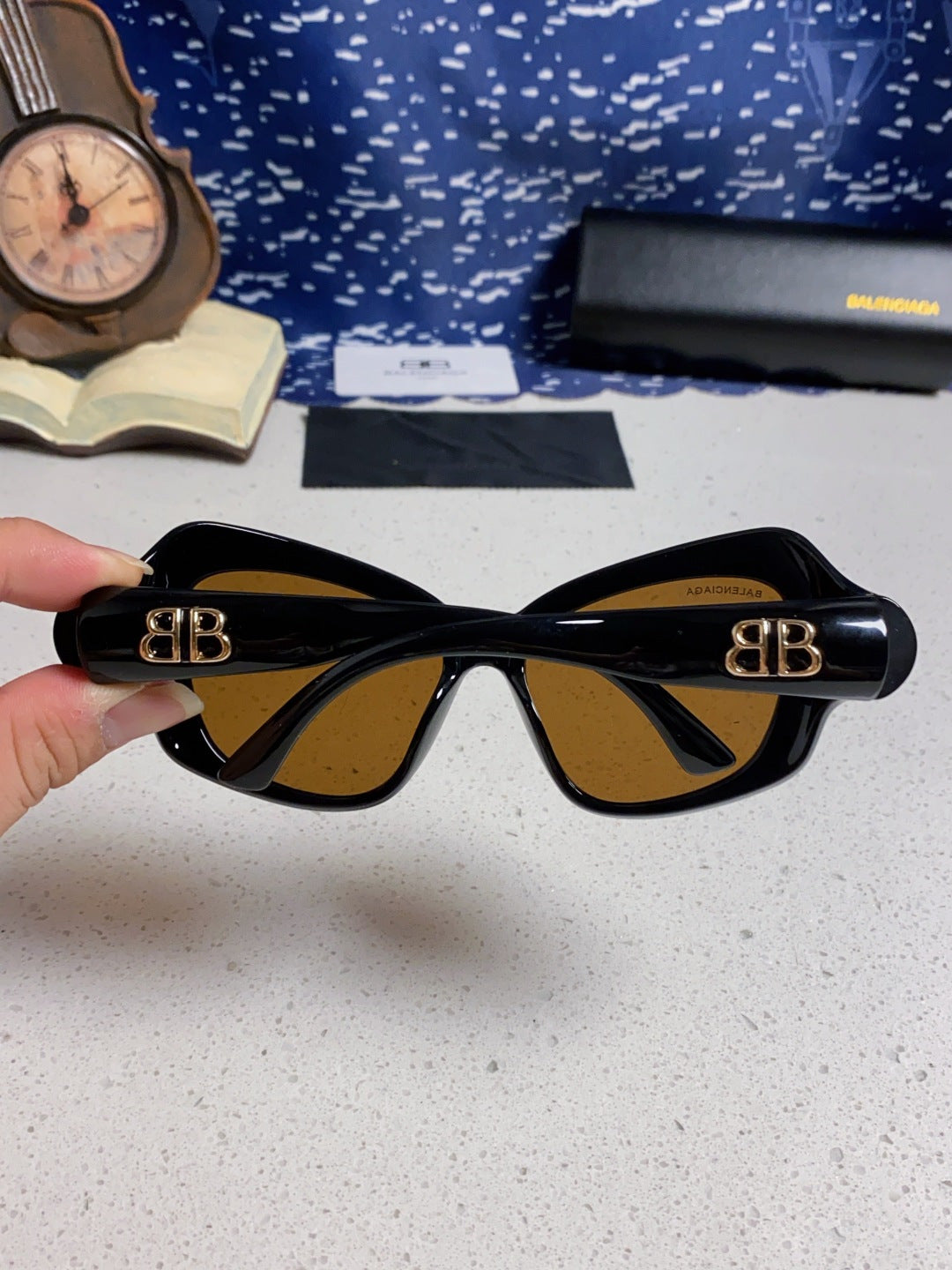 Balenciaga Oversized Brown Lens Sunglasses for Women - 487519 - detail image 5