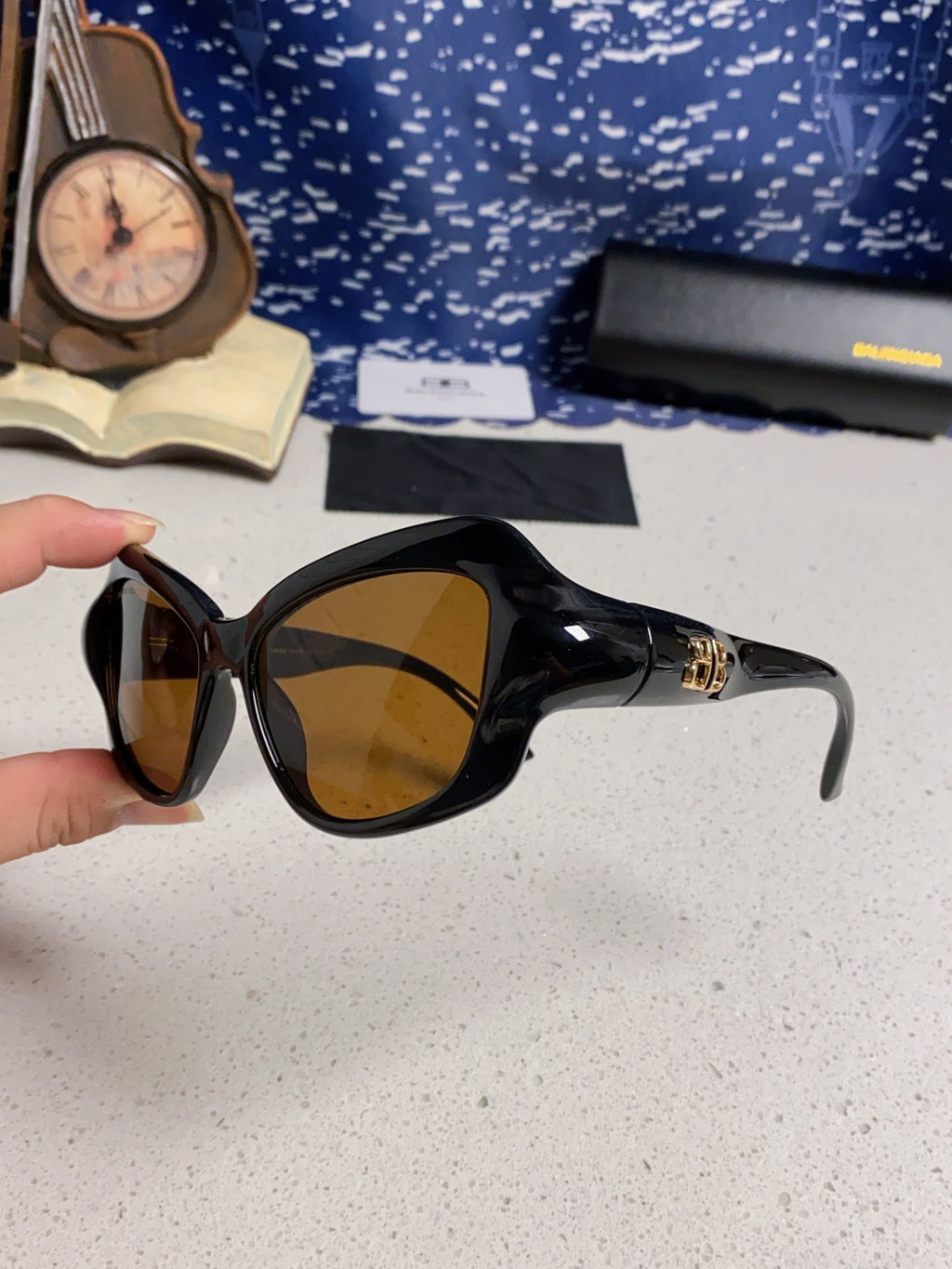 Balenciaga Oversized Brown Lens Sunglasses for Women - 487519 - detail image 6