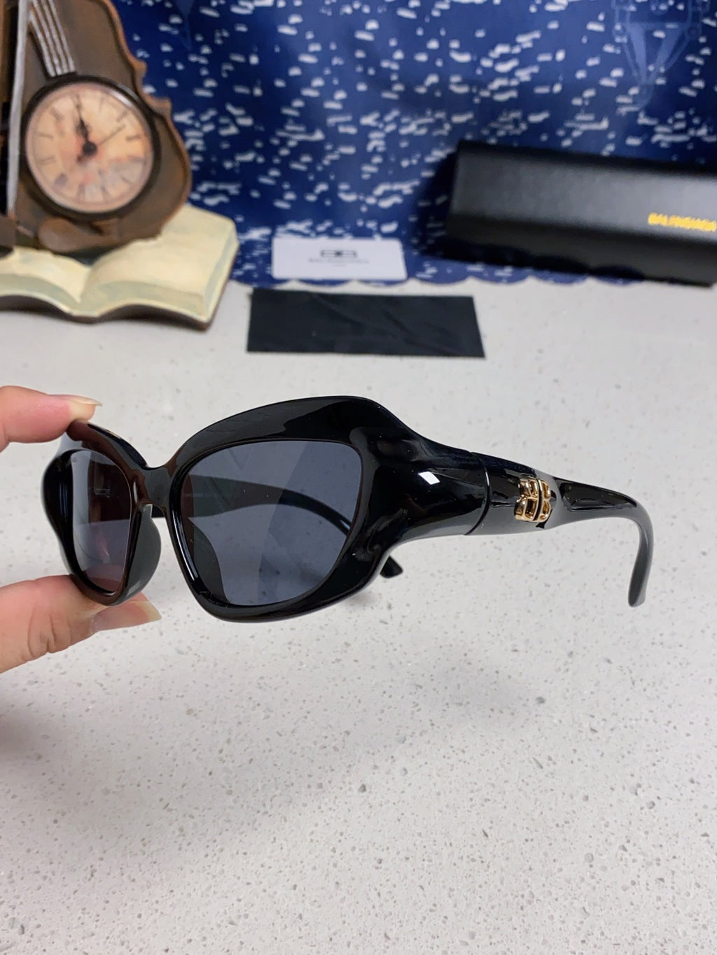 Balenciaga Oversized Brown Lens Sunglasses for Women - detail image 7