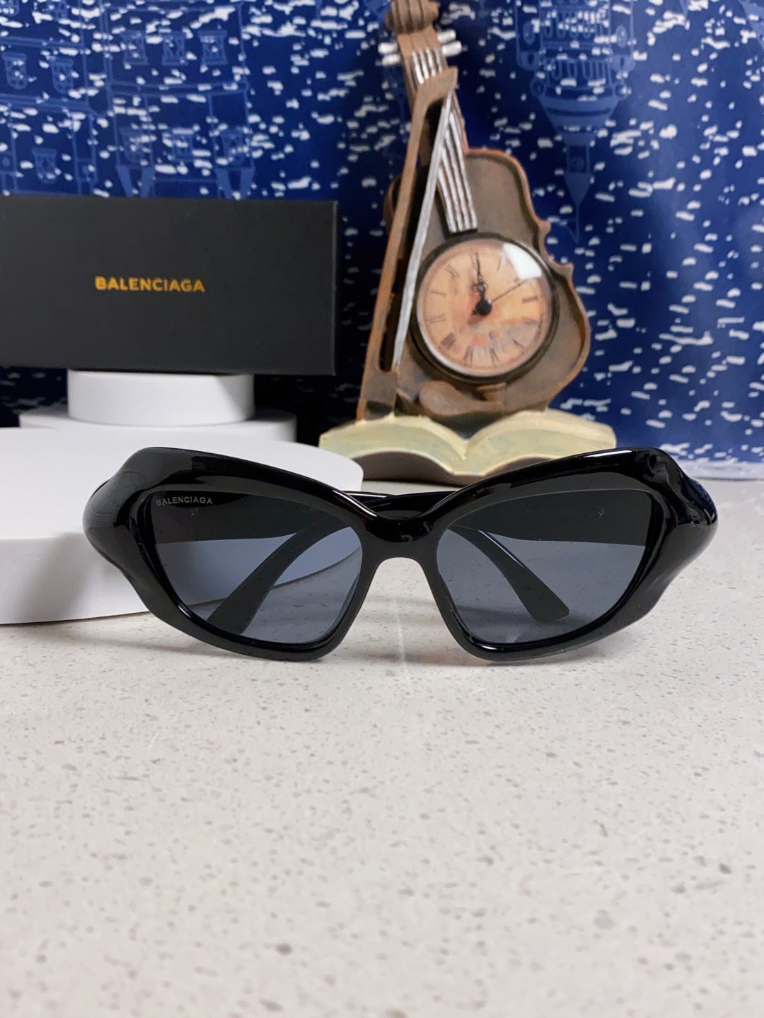 Balenciaga Oversized Brown Lens Sunglasses for Women - detail image 10