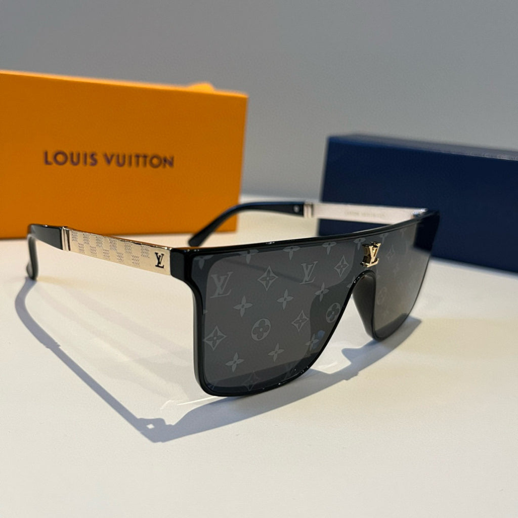 Louis Vuitton Metal Aviator Black Lens Sunglasses for Men & Women - 464782