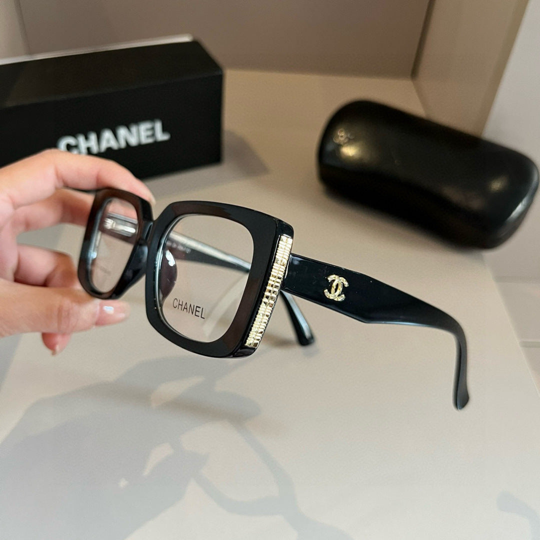 Chanel Oversized Silver Lens Sunglasses for Men & Women - 465151 - detail image 3