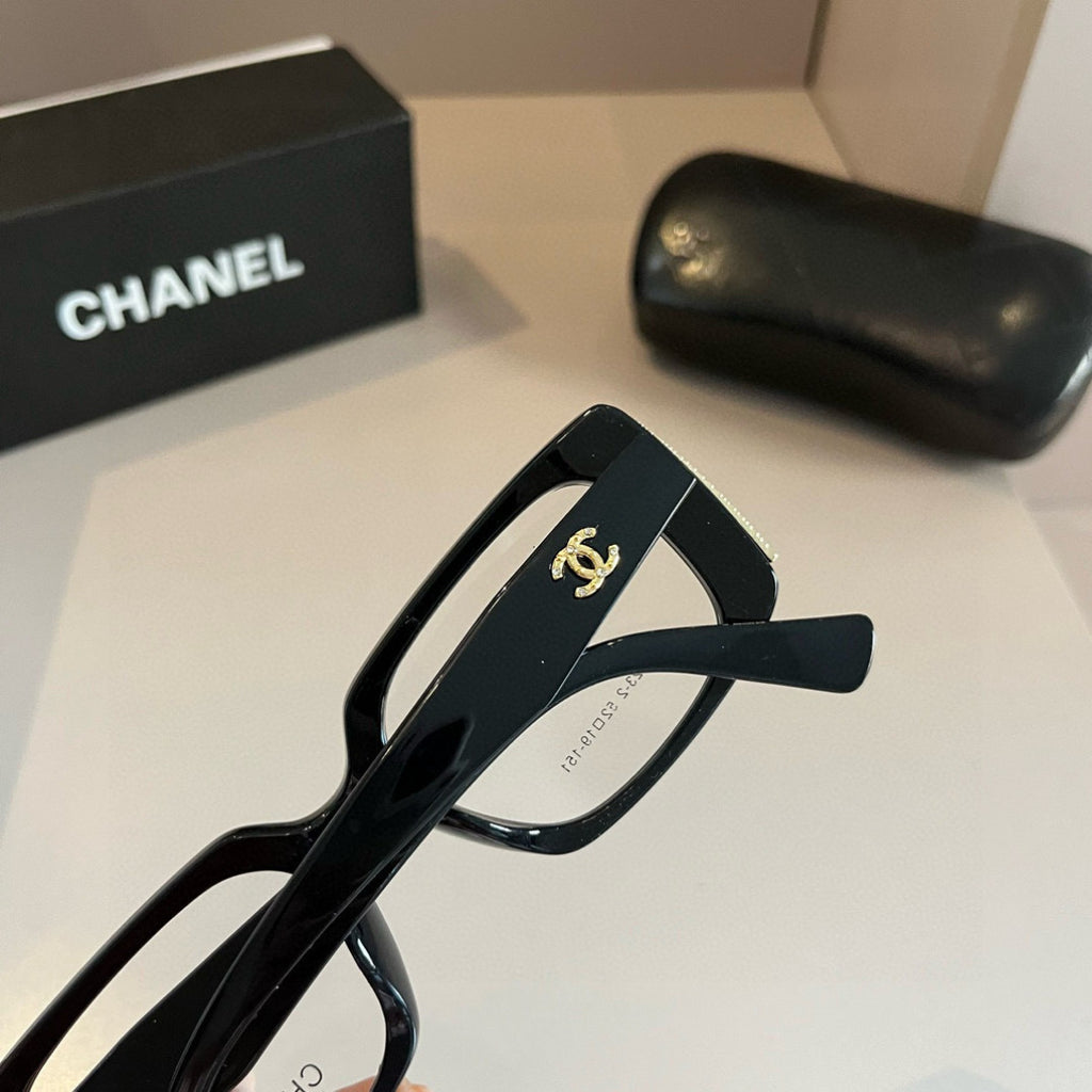 Chanel Oversized Silver Lens Sunglasses for Men & Women - 465151 - detail image 6