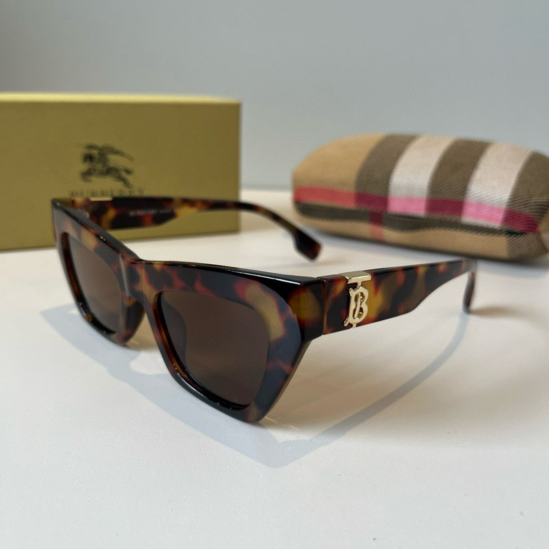 Burberry Fashion Black Lens Sunglasses for Men & Women - detail image 3
