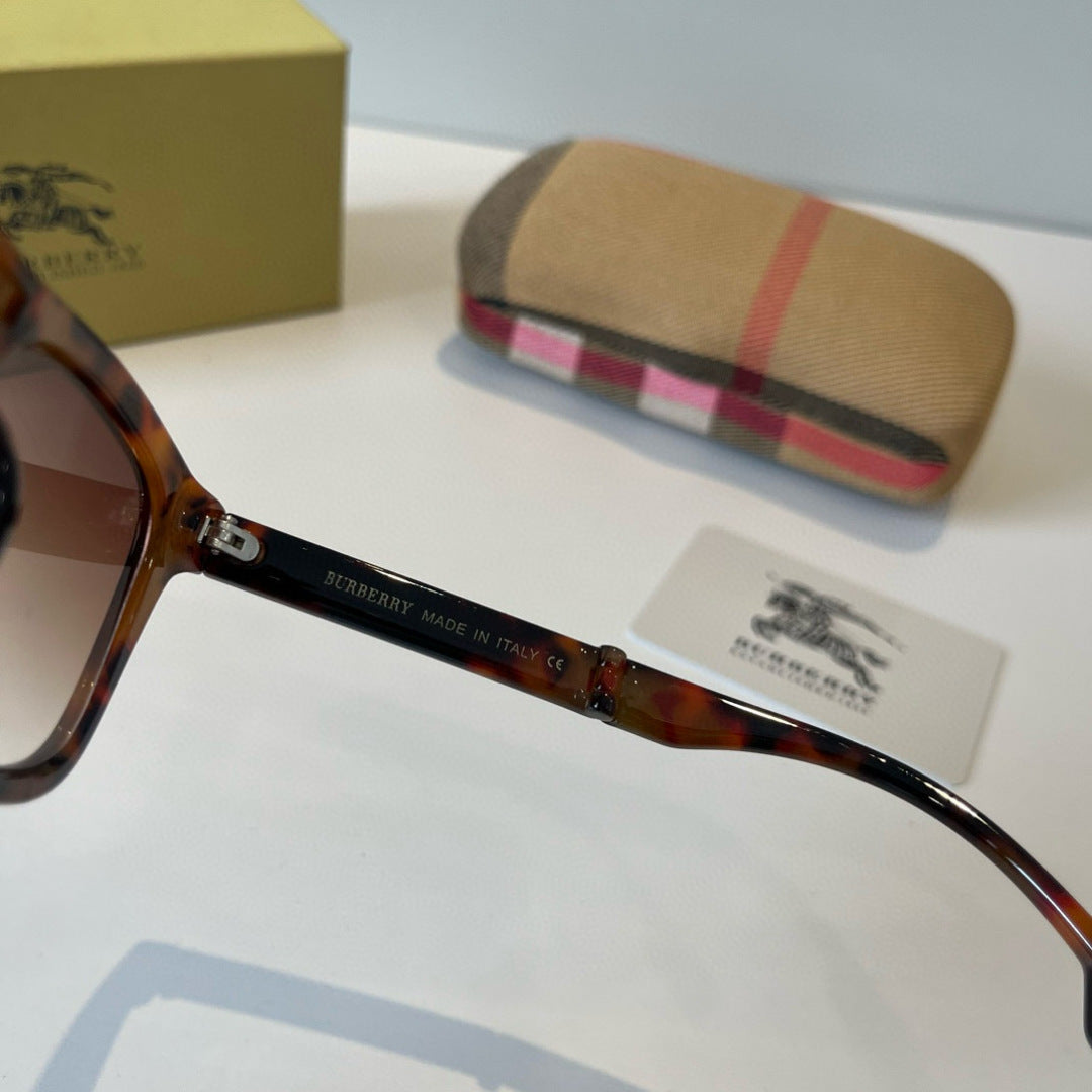 Burberry Folding Fashion Brown Lens Sunglasses for Men & Women - 399082 - detail image 10
