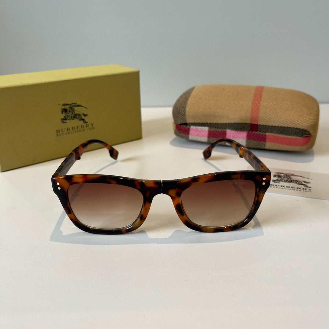 Burberry Folding Fashion Brown Lens Sunglasses for Men & Women - 399082 - detail image 2