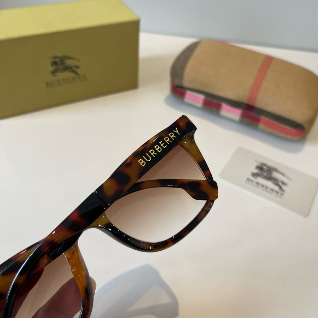 Burberry Folding Fashion Brown Lens Sunglasses for Men & Women - 399082 - detail image 5