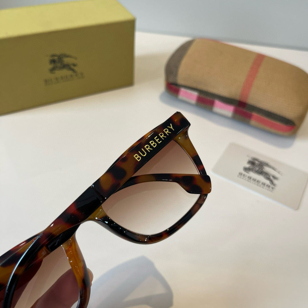 Burberry Folding Fashion Brown Lens Sunglasses for Men & Women - 399082 - detail image 5