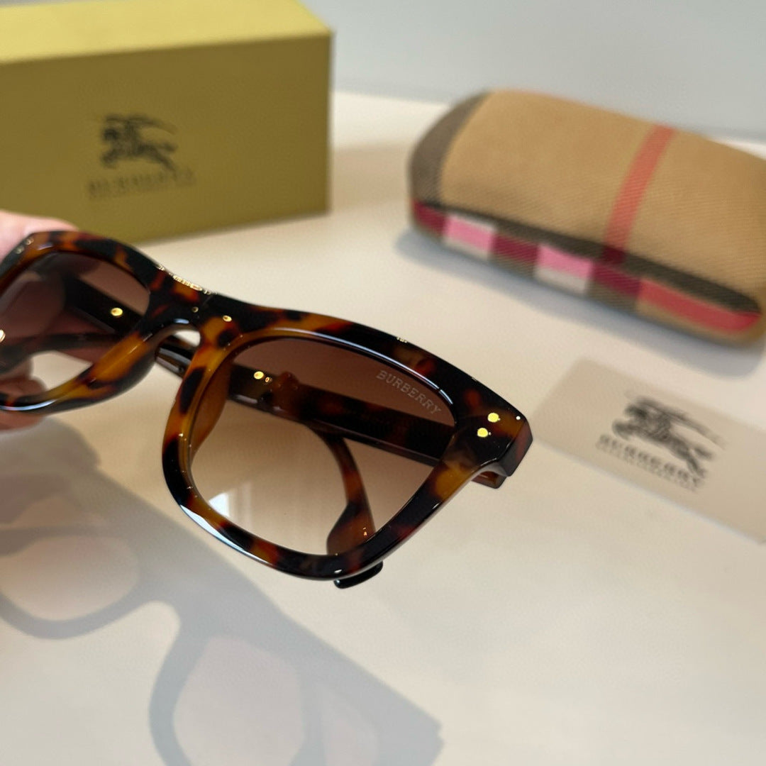Burberry Folding Fashion Brown Lens Sunglasses for Men & Women - 399082 - detail image 9
