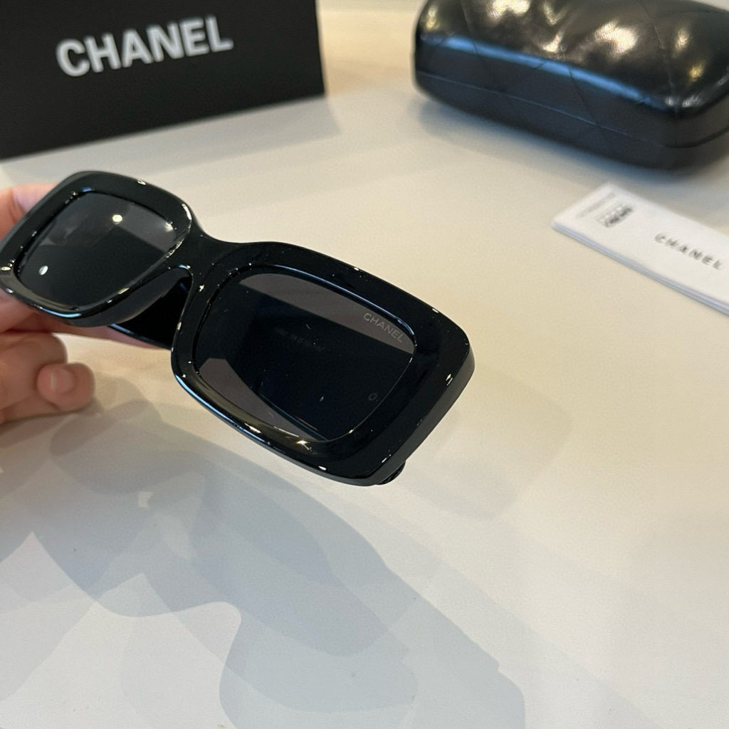 Chanel Fashion Black Lens Sunglasses for Men & Women - 448958 - detail image 7