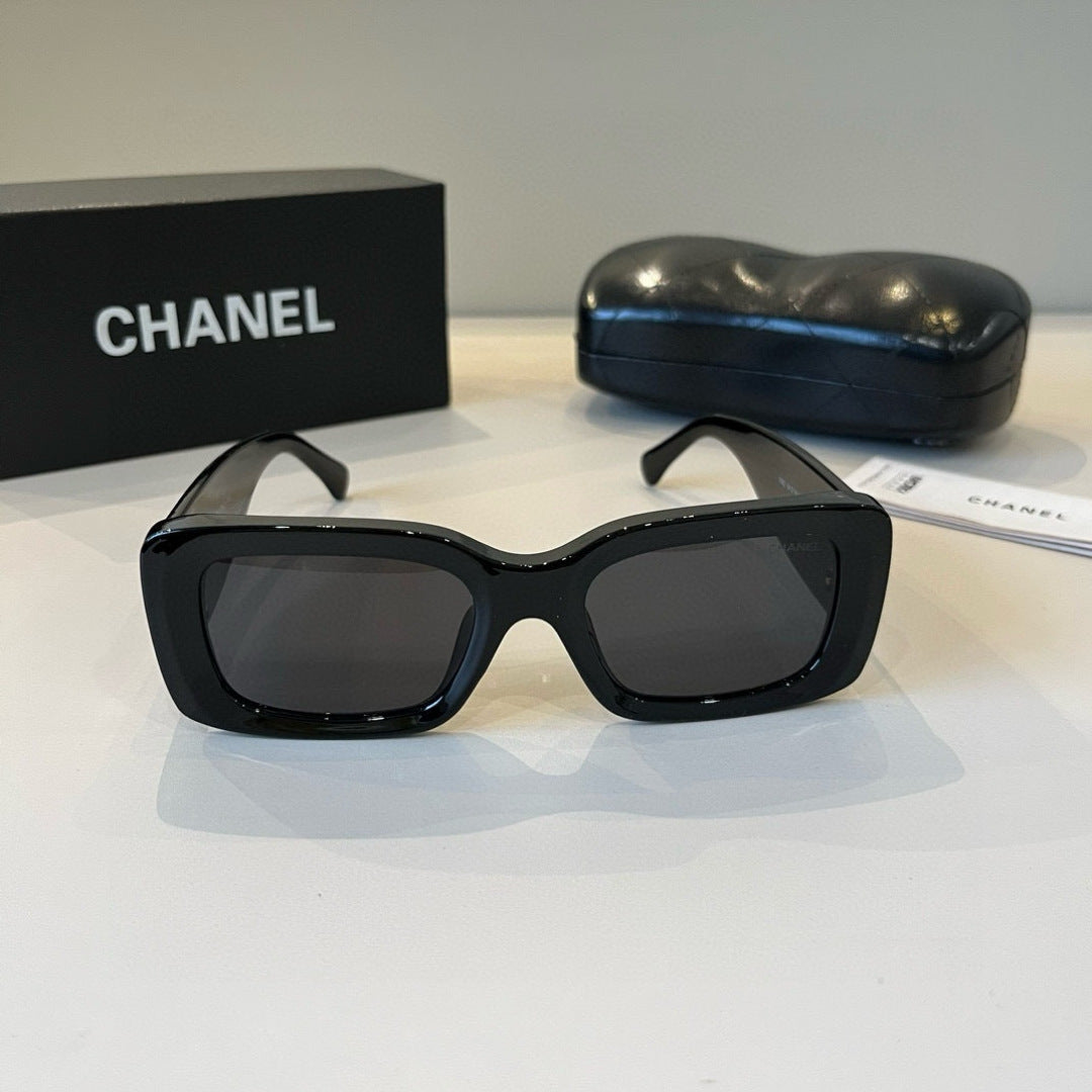 Chanel Fashion Black Lens Sunglasses for Men & Women - 448958 - detail image 2