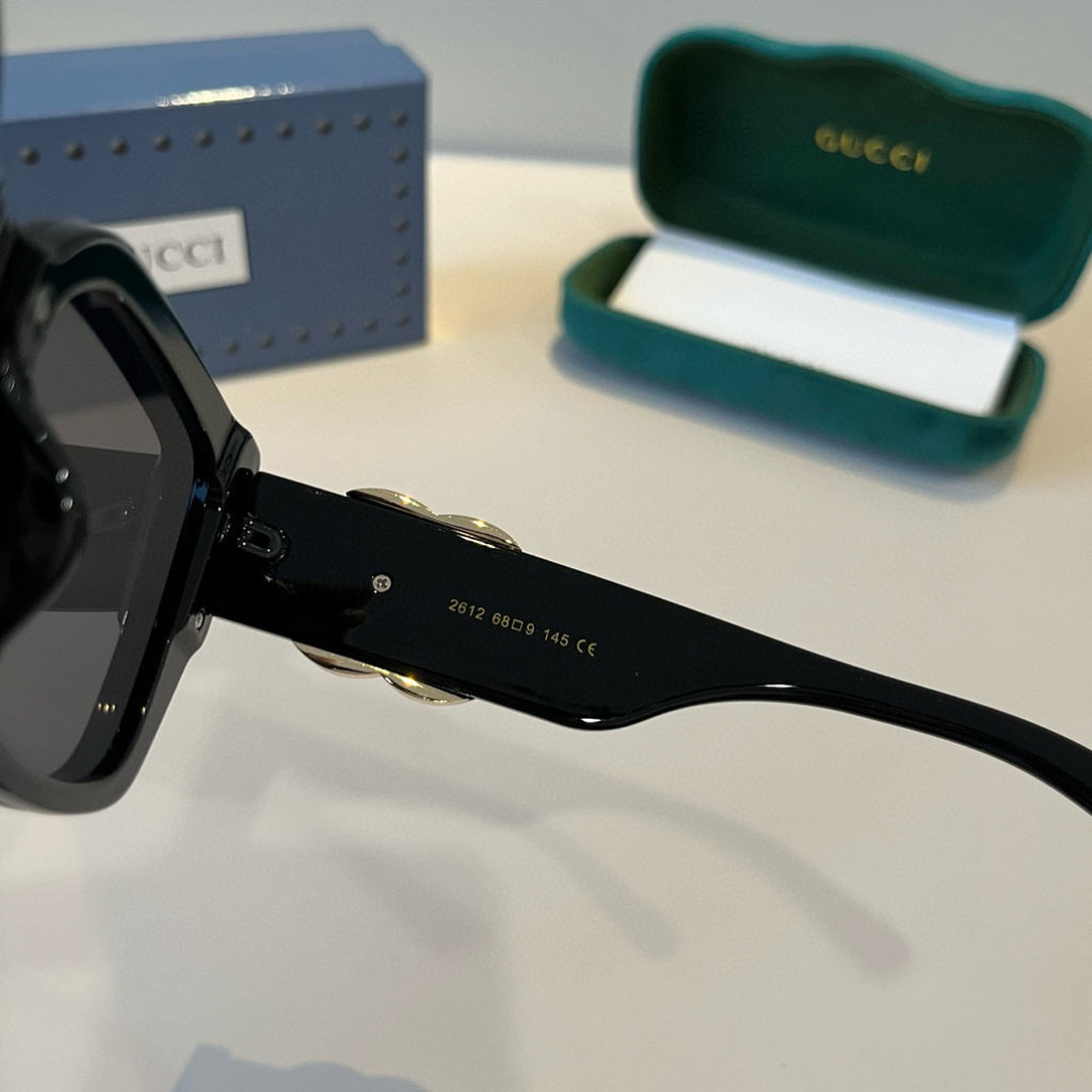 Gucci Oversized Black Lens Sunglasses for Men & Women - 486335 - detail image 9
