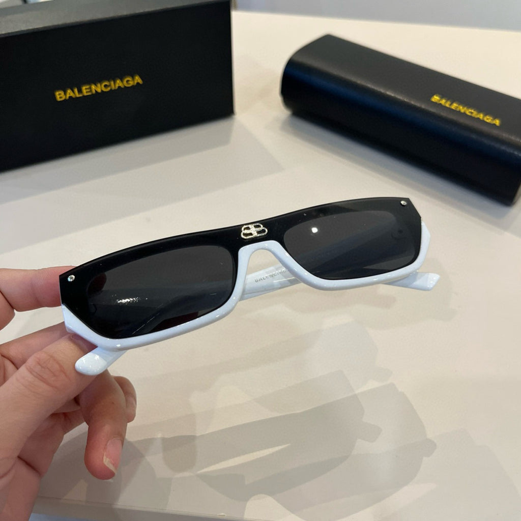 Balenciaga Rectangular Silver Lens Sunglasses for Men & Women - 372340 - detail image 5