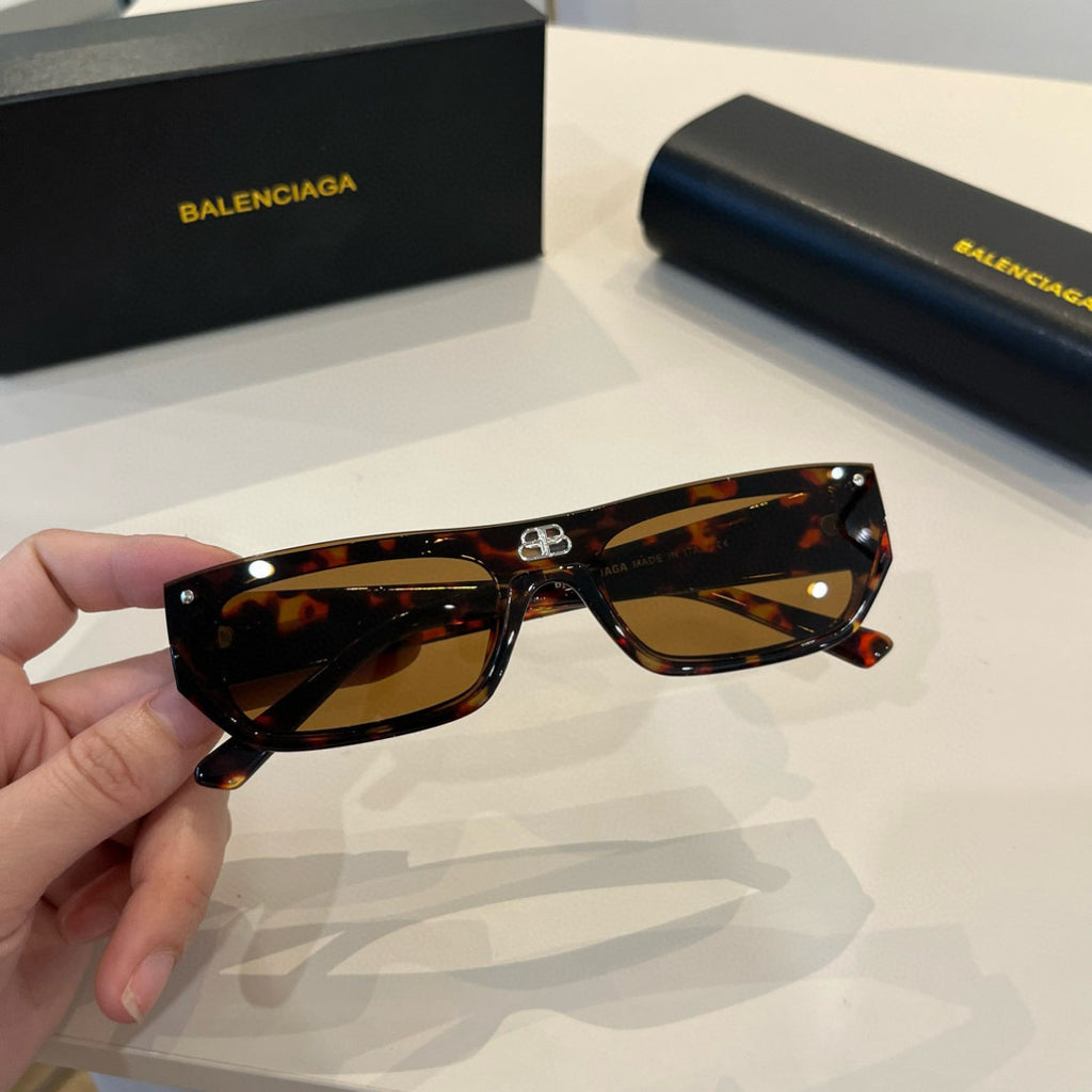 Balenciaga Rectangular Brown Lens Sunglasses for Men & Women - 487545 - detail image 4