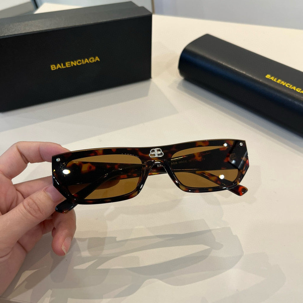 Balenciaga Rectangular Brown Lens Sunglasses for Men & Women - 487545 - detail image 5