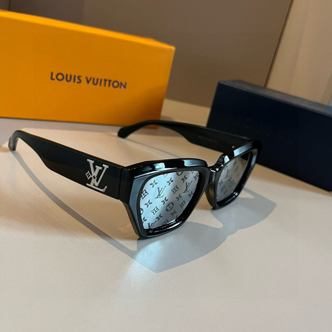 Louis Vuitton Metal Fashion Gold Lens Sunglasses for Men & Women - 431145