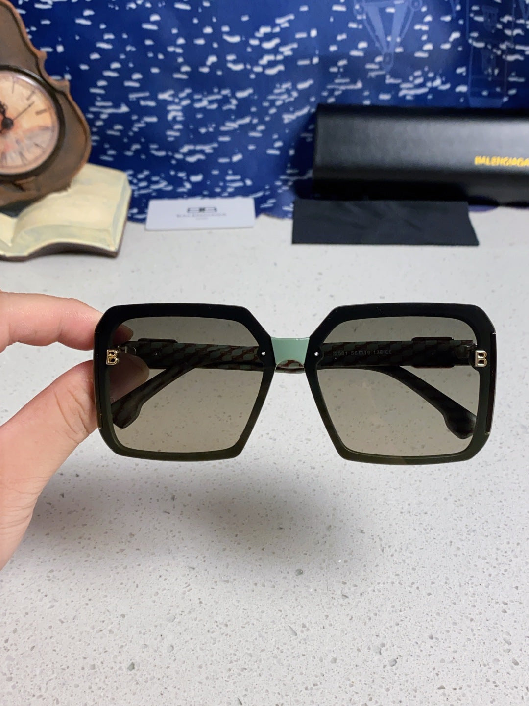 Balenciaga Square Gray Lens Sunglasses for Men & Women - 867209 - detail image 4