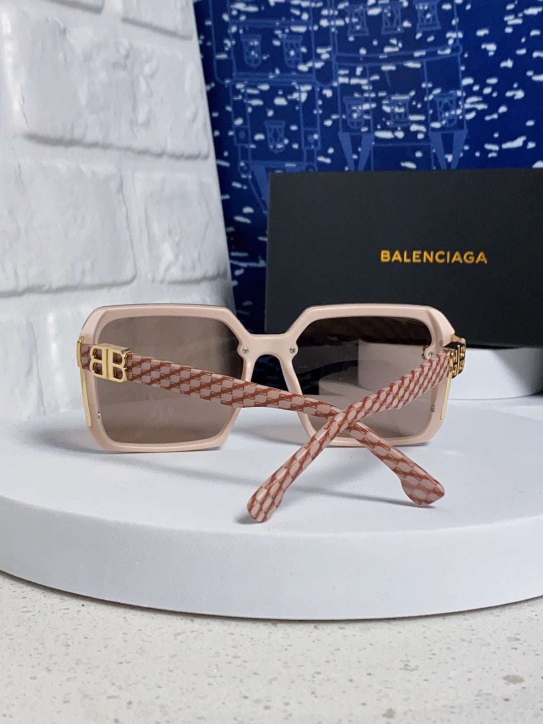 Balenciaga Square Red Lens Sunglasses for Men & Women - 432554 - detail image 3