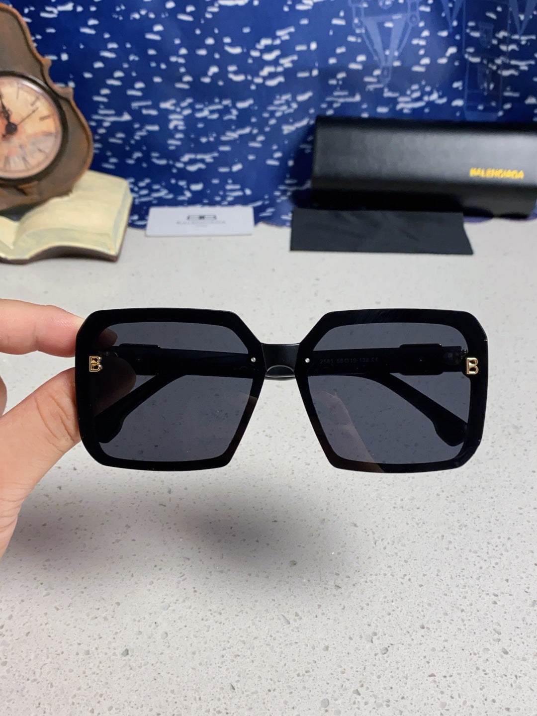 Balenciaga Square Gray Lens Sunglasses for Men & Women - 416115 - detail image 4