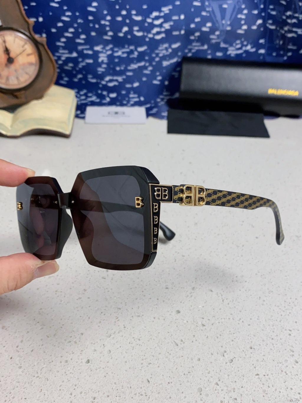 Balenciaga Square Gray Lens Sunglasses for Men & Women - 432557 - detail image 6