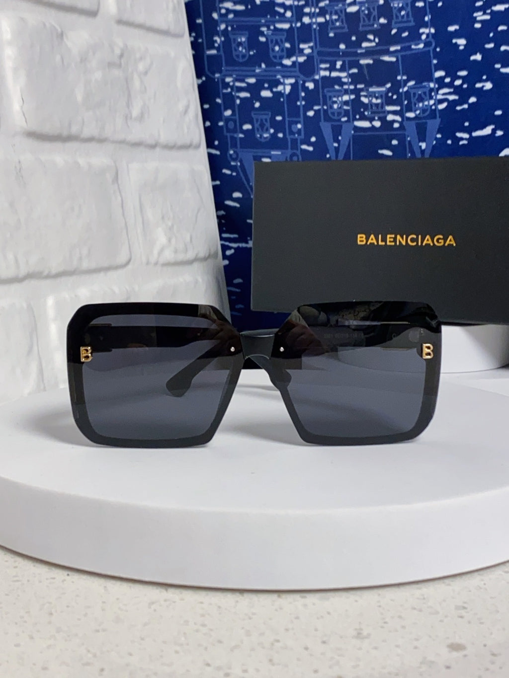 Balenciaga Square Gray Lens Sunglasses for Men & Women - 432557 - detail image 2