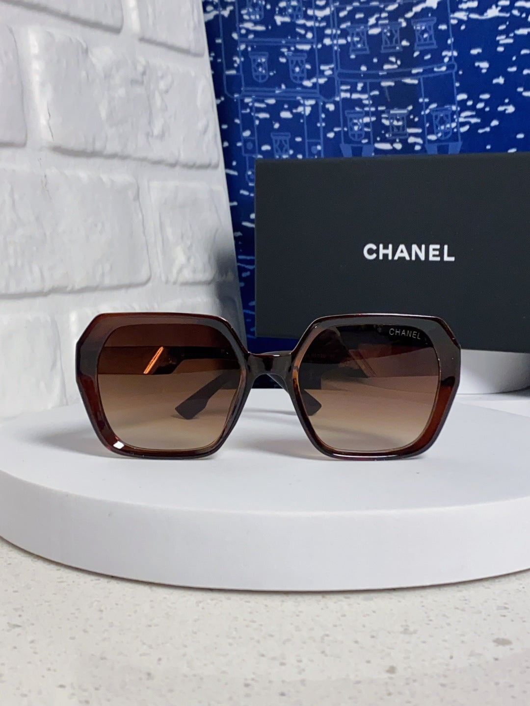 Chanel Polarized Square Red Lens Sunglasses for Women - detail image 2