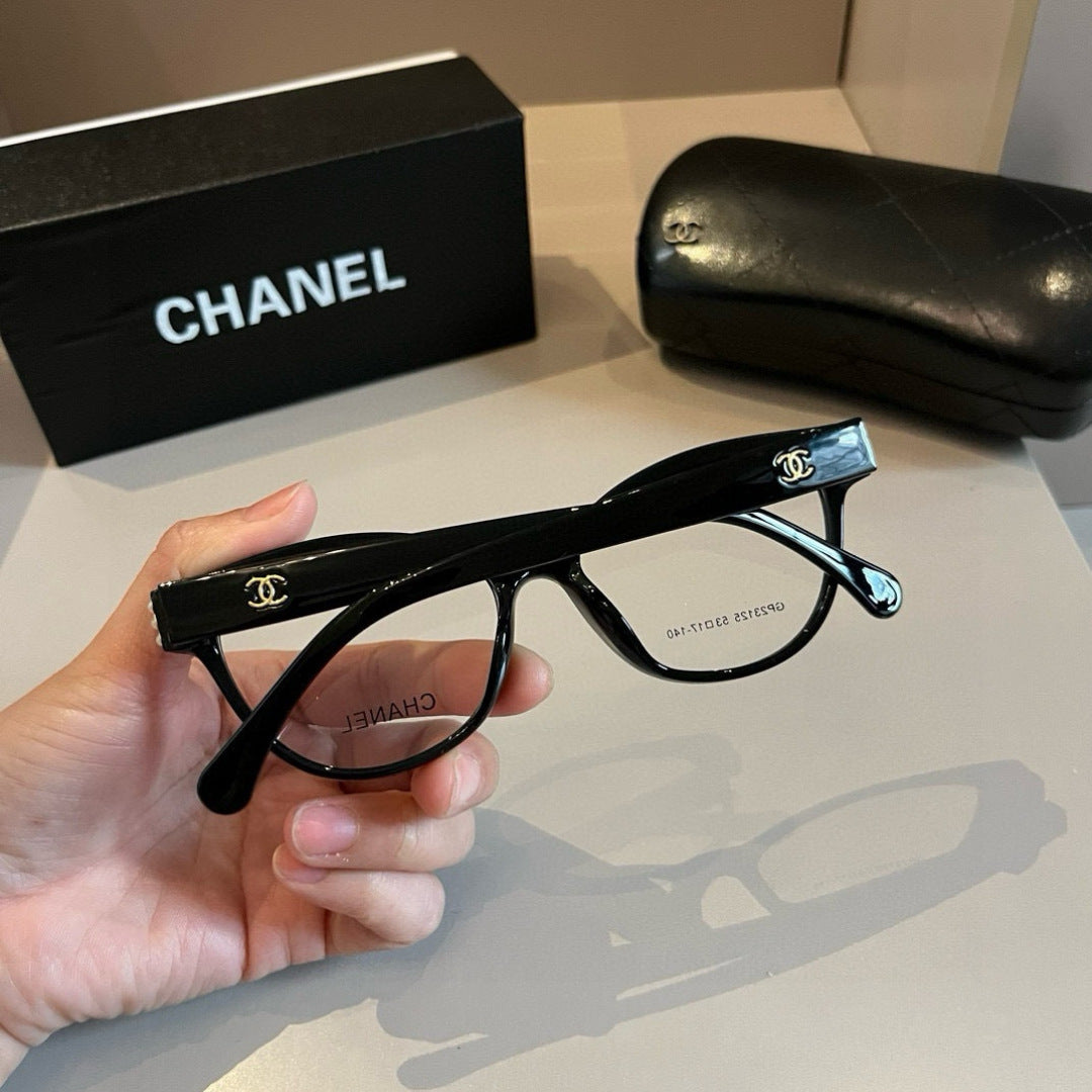 Chanel Cat-Eye Silver Lens Sunglasses for Men & Women - 465086 - detail image 4