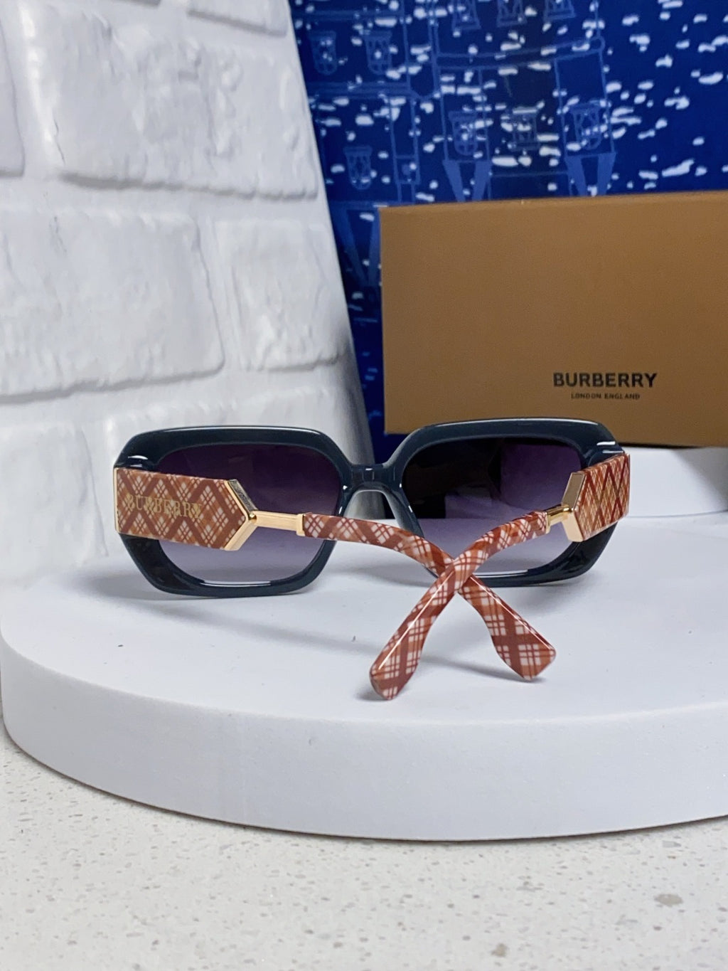 Burberry Rectangular Blue Lens Sunglasses for Men & Women - detail image 3