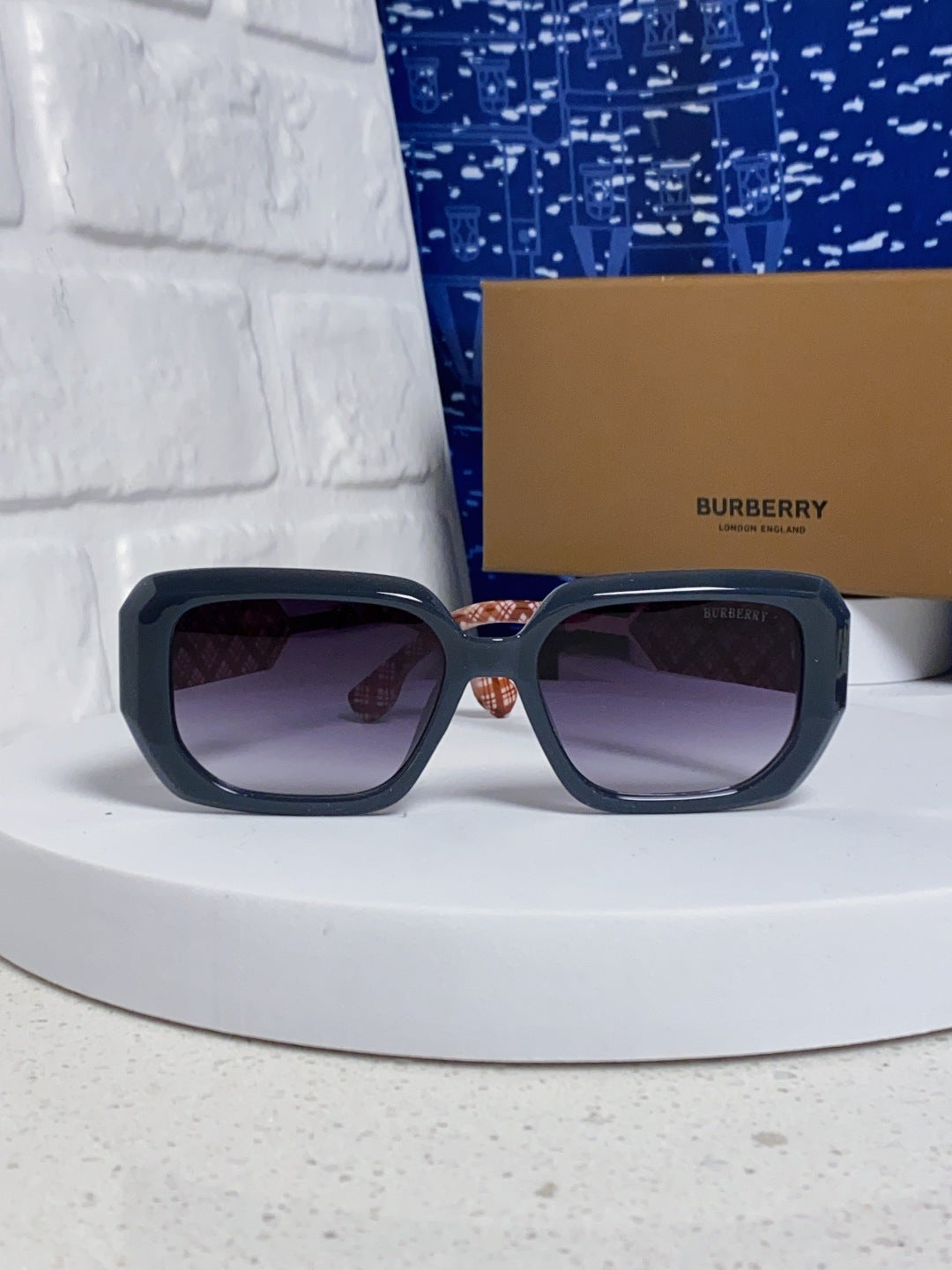 Burberry Rectangular Blue Lens Sunglasses for Men & Women - detail image 2