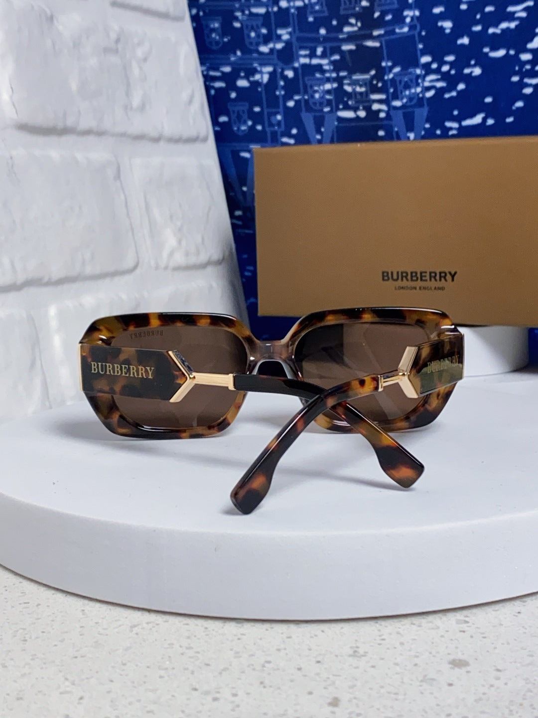 Burberry Rectangular Red Lens Sunglasses for Men & Women - detail image 3