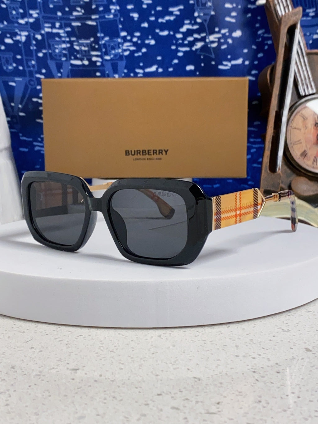 Burberry Rectangular Black Lens Sunglasses for Men & Women