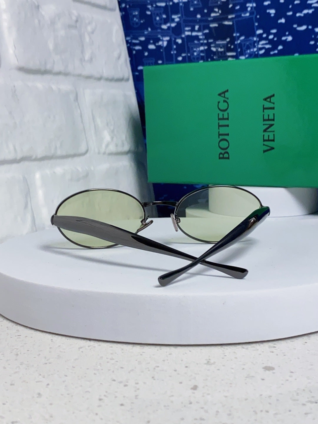 Bottega Veneta BV1386 Oval Silver Lens Sunglasses for Men & Women - 487959 - detail image 3