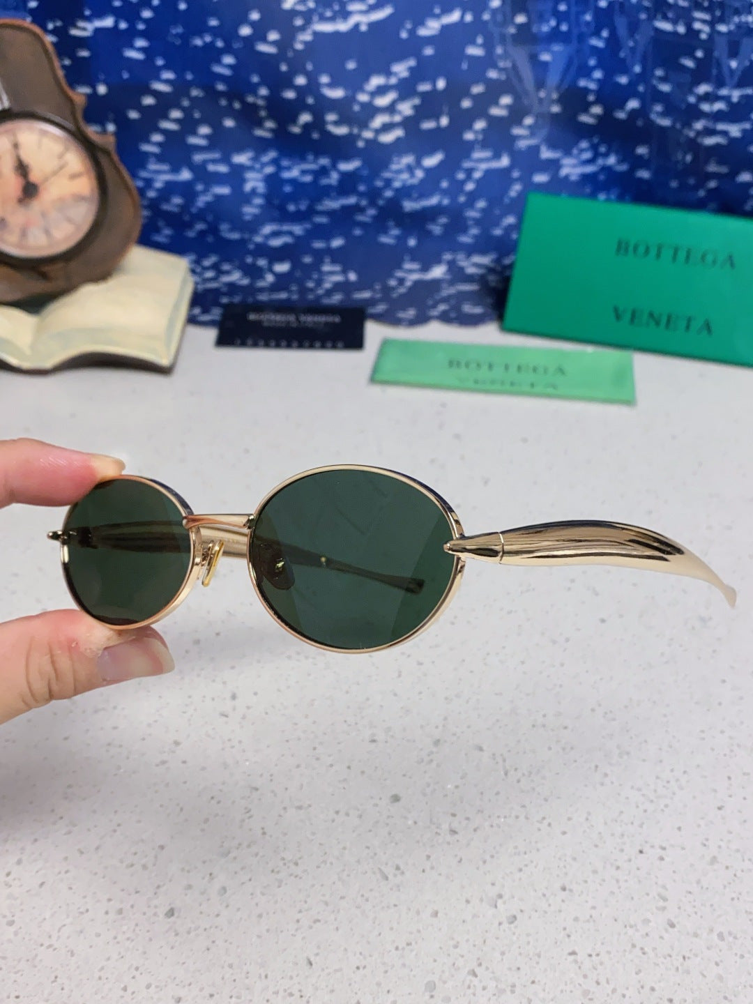 Bottega Veneta BV1386 Oval Green Lens Sunglasses for Men & Women - detail image 6
