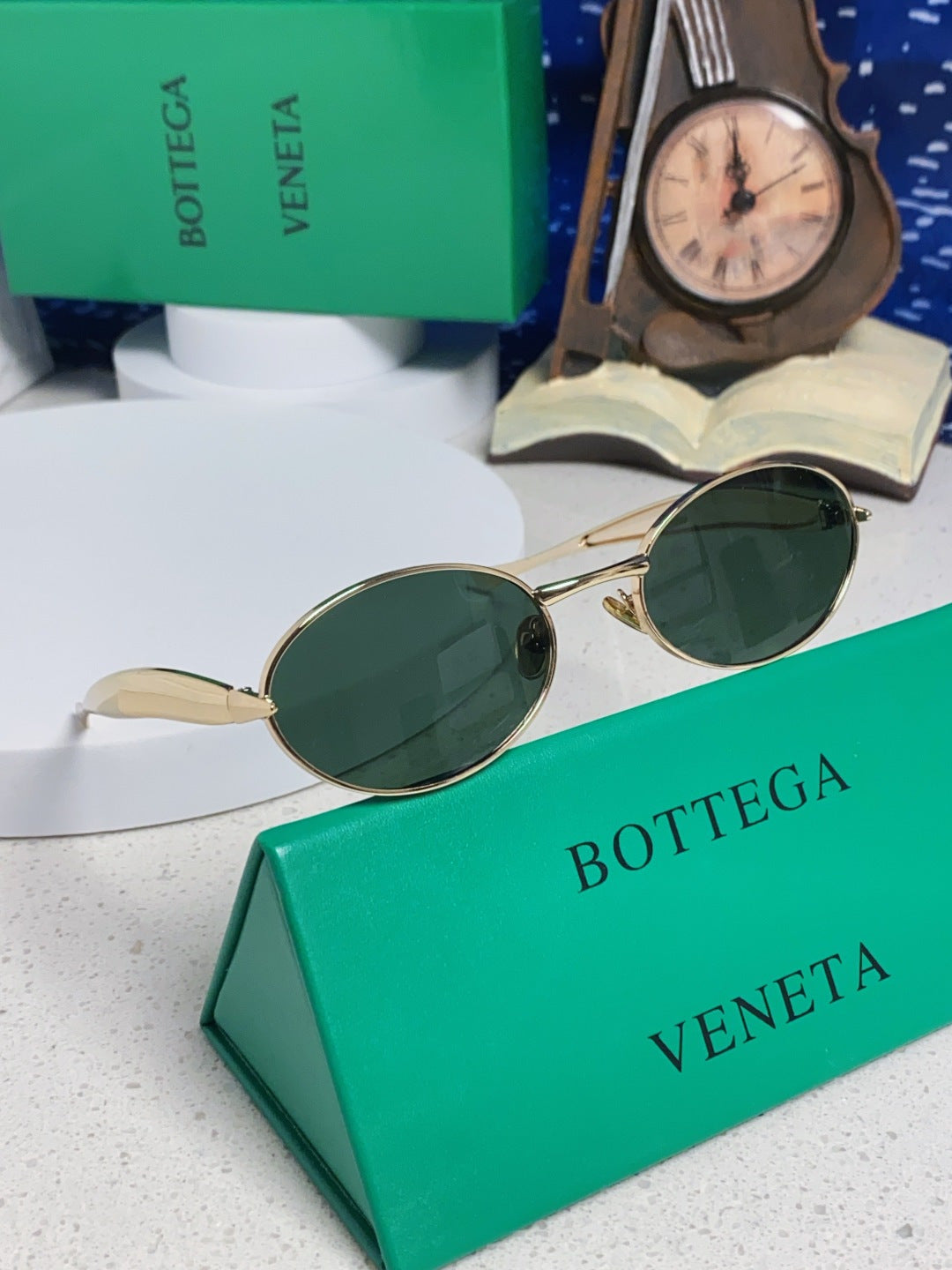 Bottega Veneta BV1386 Oval Green Lens Sunglasses for Men & Women - detail image 9