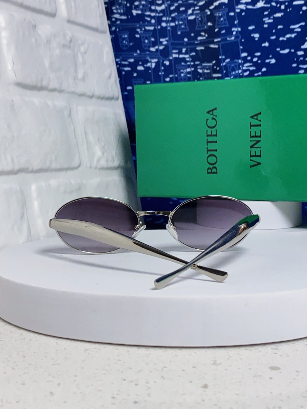 Bottega Veneta BV1386 Oval Silver Lens Sunglasses for Men & Women - 416445 - detail image 3