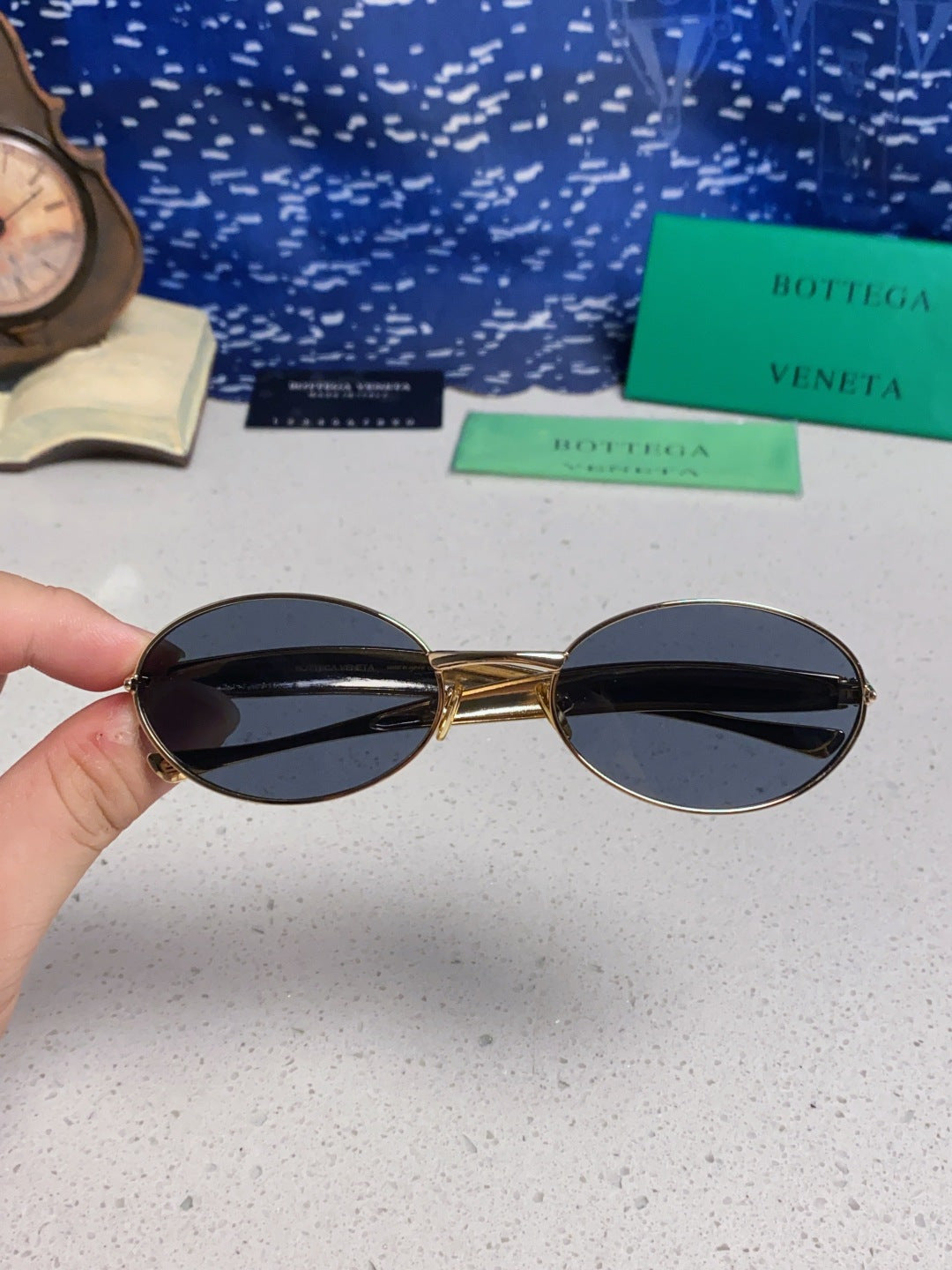 Bottega Veneta BV1386 Oval Blue Lens Sunglasses for Men & Women - detail image 4