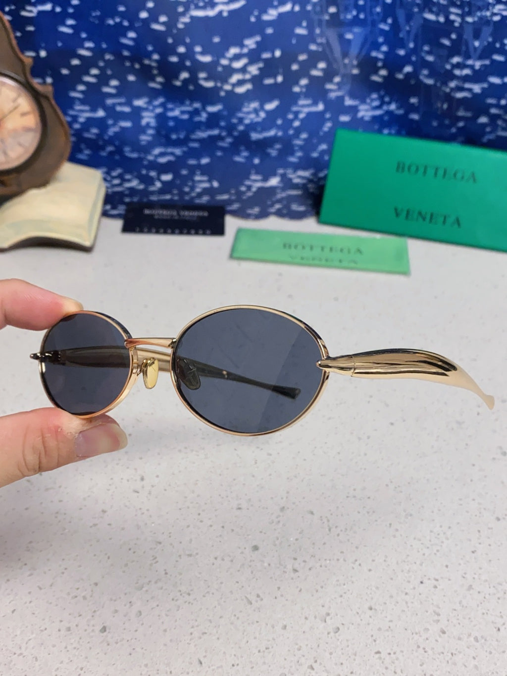 Bottega Veneta BV1386 Oval Blue Lens Sunglasses for Men & Women - detail image 6