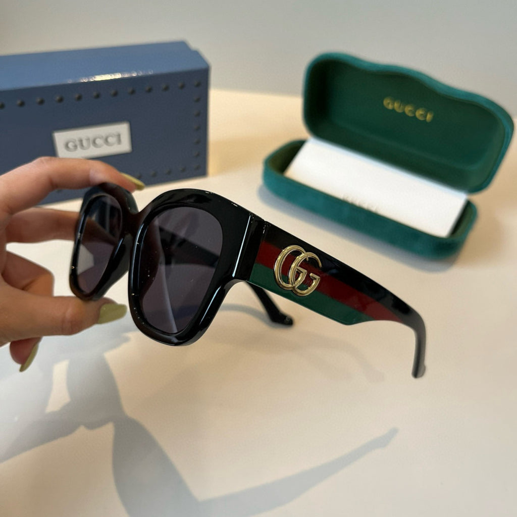 Gucci Oversized Black Lens Sunglasses for Men & Women - 448856 - detail image 4