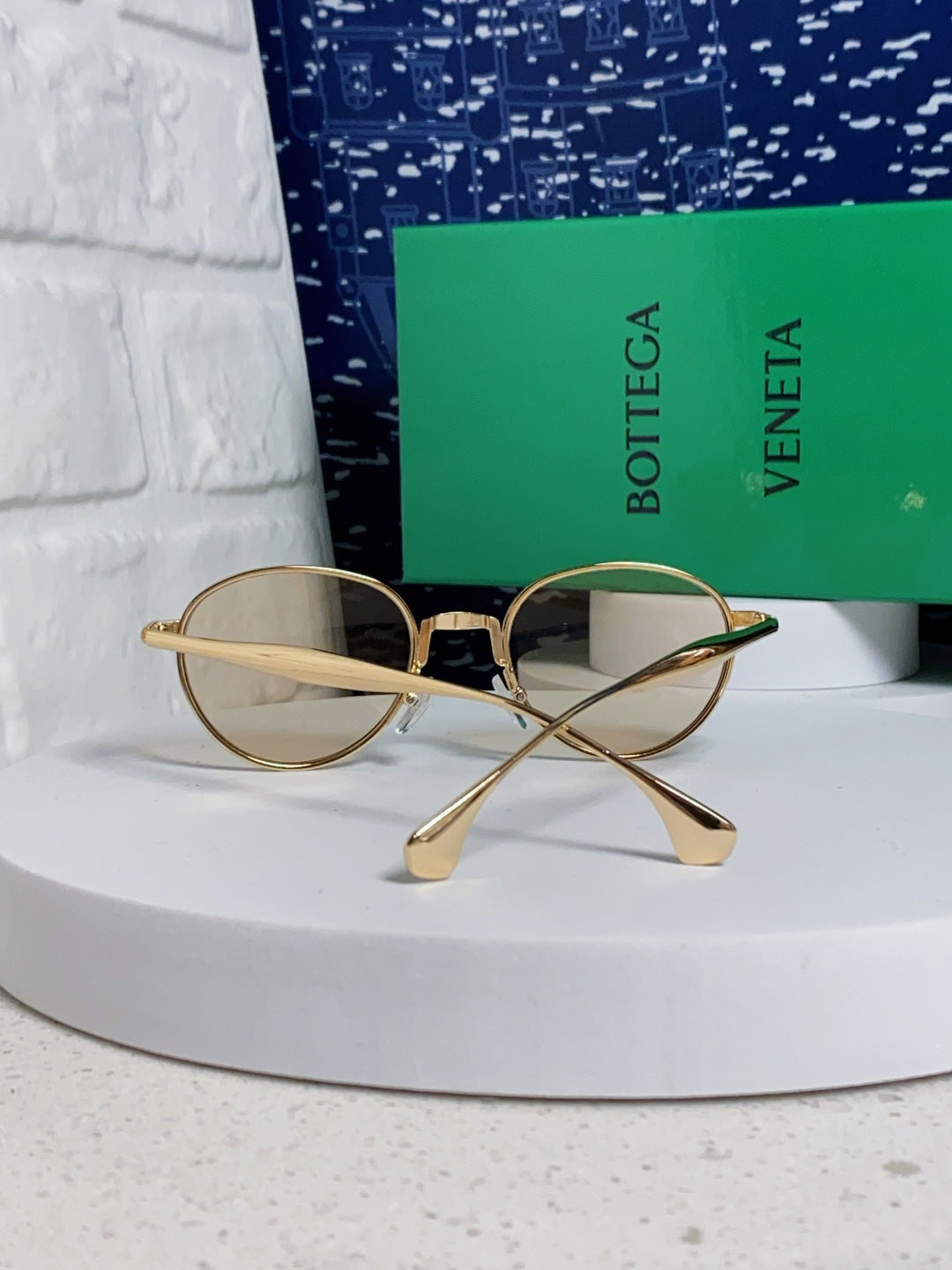 Bottega Veneta BV1396 Metal Oval Silver Lens Sunglasses for Men & Women - detail image 3