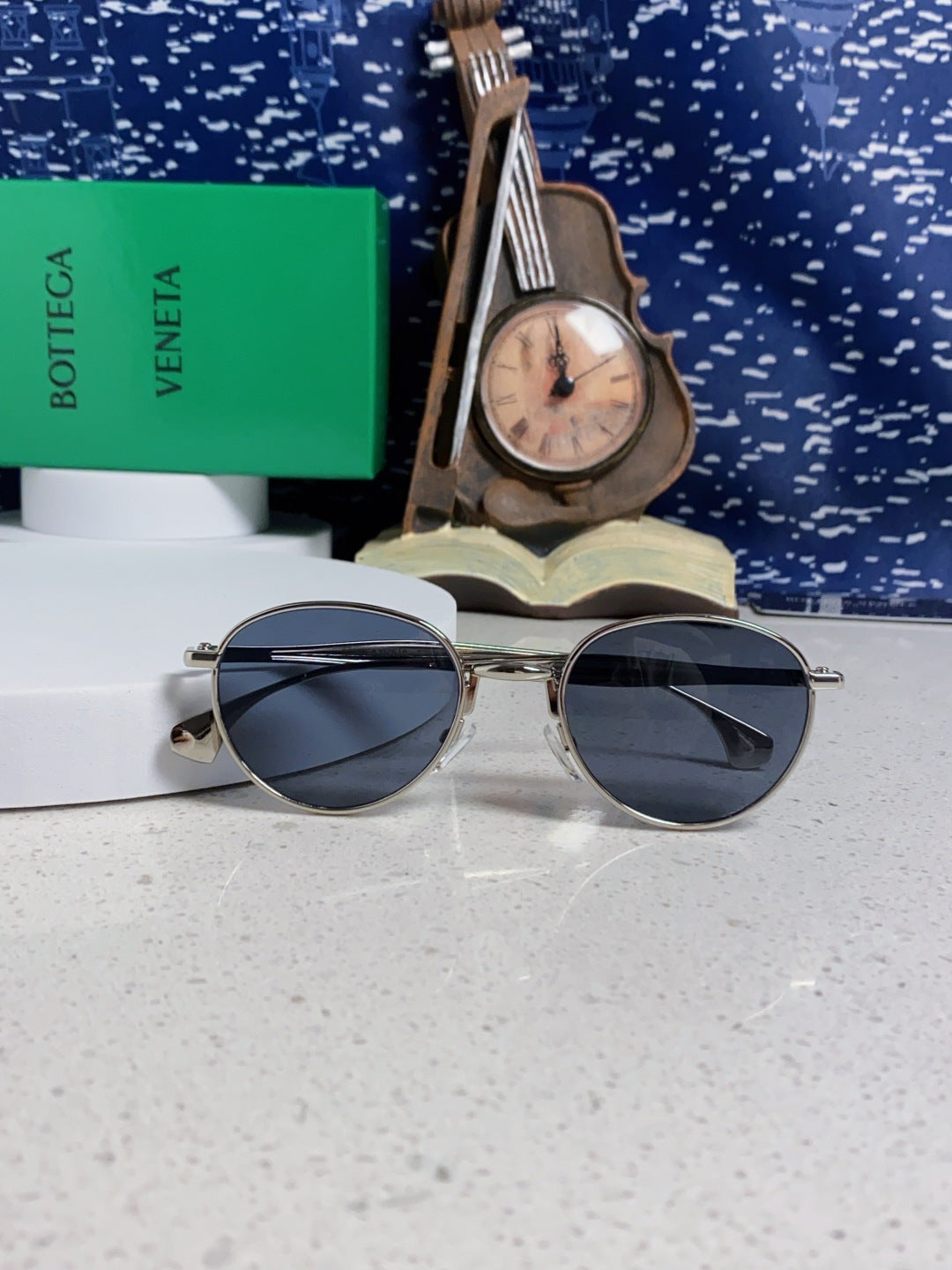 Bottega Veneta BV1396 Metal Oval Blue Lens Sunglasses for Men & Women - detail image 8